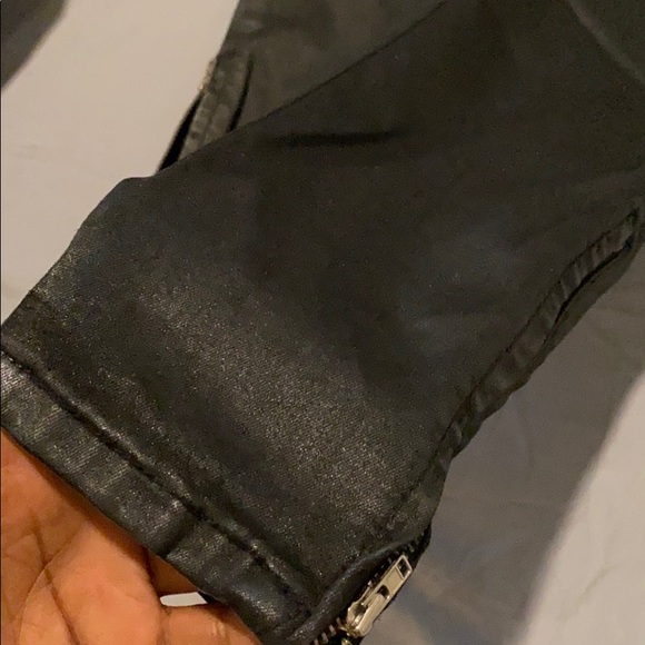 $200 - Picture 5 of 7